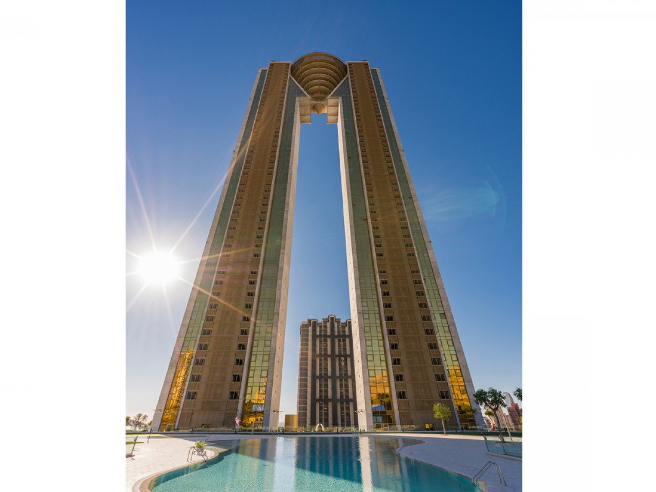 Der markanteste Wohn-Tower der Stadt - Luxus und Traum-Ausblick