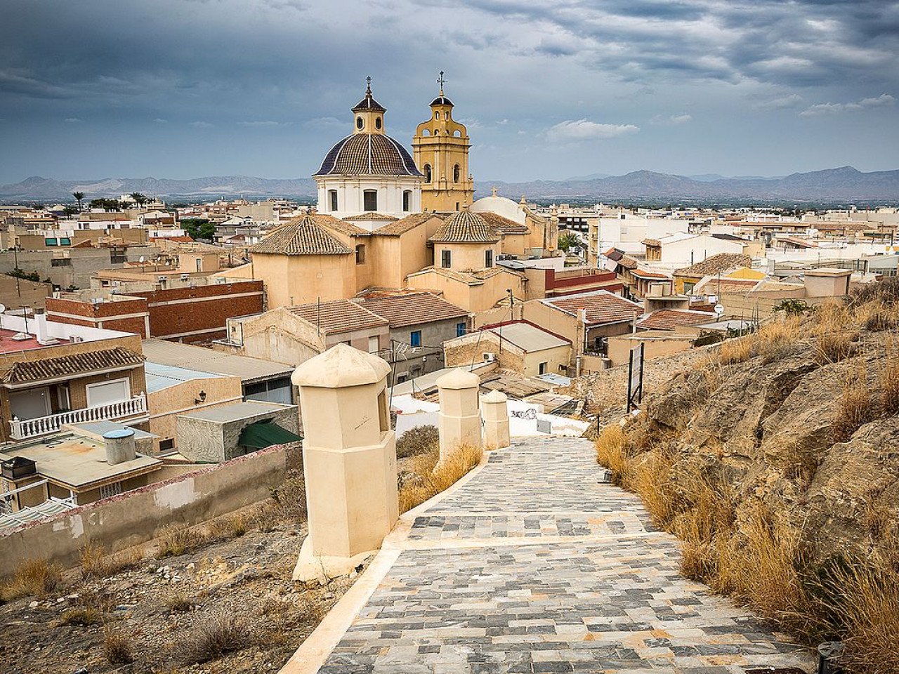 Vega Sol Homes is a new residential development of 44 modern townhouses in Cox, Alicante. 

These homes are available in 2- and 3-bedroom layouts, ...