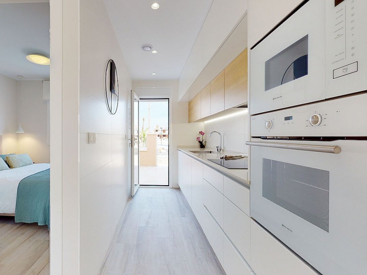 Attraktive Neubau-Stadthäuser mit Dachterrasse - nur 2 km vom Strand entfernt