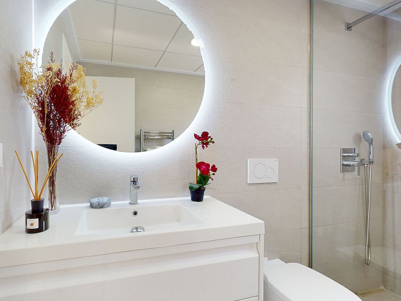 Attraktive Neubau-Stadthäuser mit Dachterrasse - nur 2 km vom Strand entfernt