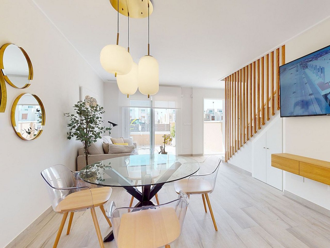 Attraktive Neubau-Stadthäuser mit Dachterrasse - nur 2 km vom Strand entfernt