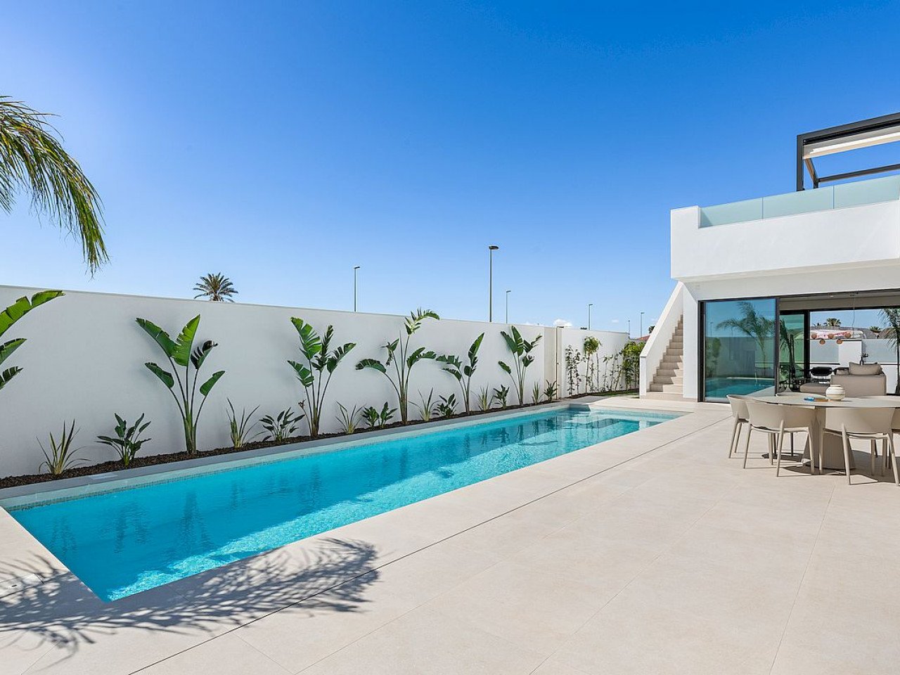These magnificent newly built detached and semi-detached villas are on one level with solarium, private pool and parking area. Alejandra XII is des...