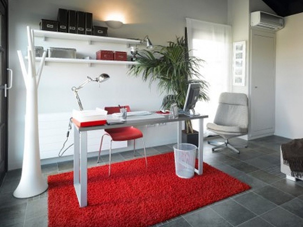 Mediterranean-style detached houses with private pool with 6 models to choose from in a gated golf community at Peraleja Golf Resort in Costa Cálid...