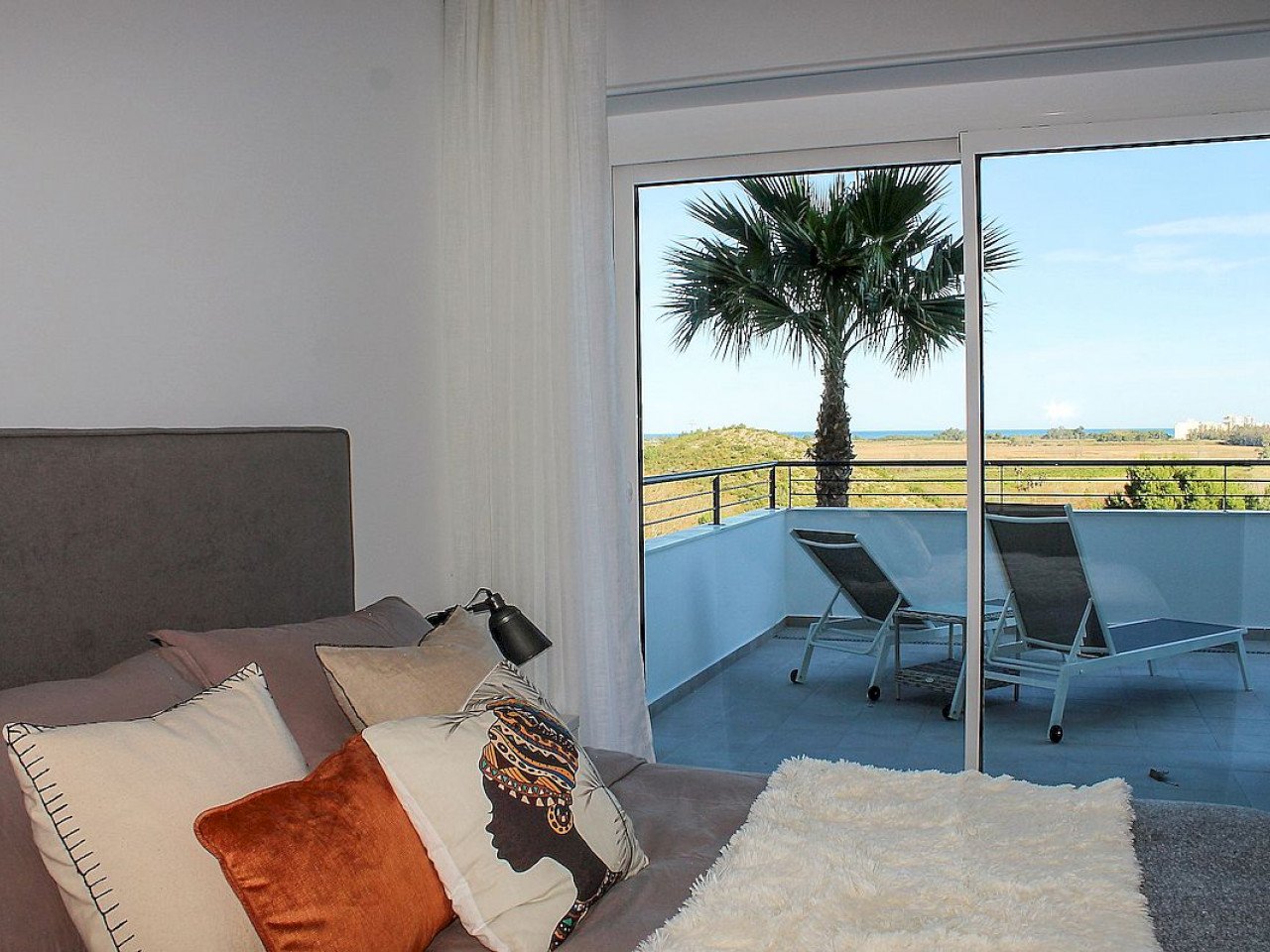 This incredible resort  is located just 4km from the beaches of Gandía, surrounded by mountains and with total and maximum privacy.Here you will ...