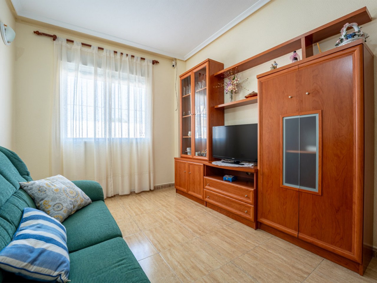 Ready to move in!
This cosy ground floor apartment, located in the charming village of Los Montesinos, has 2 bedrooms and 1 bathroom, ideal both as...