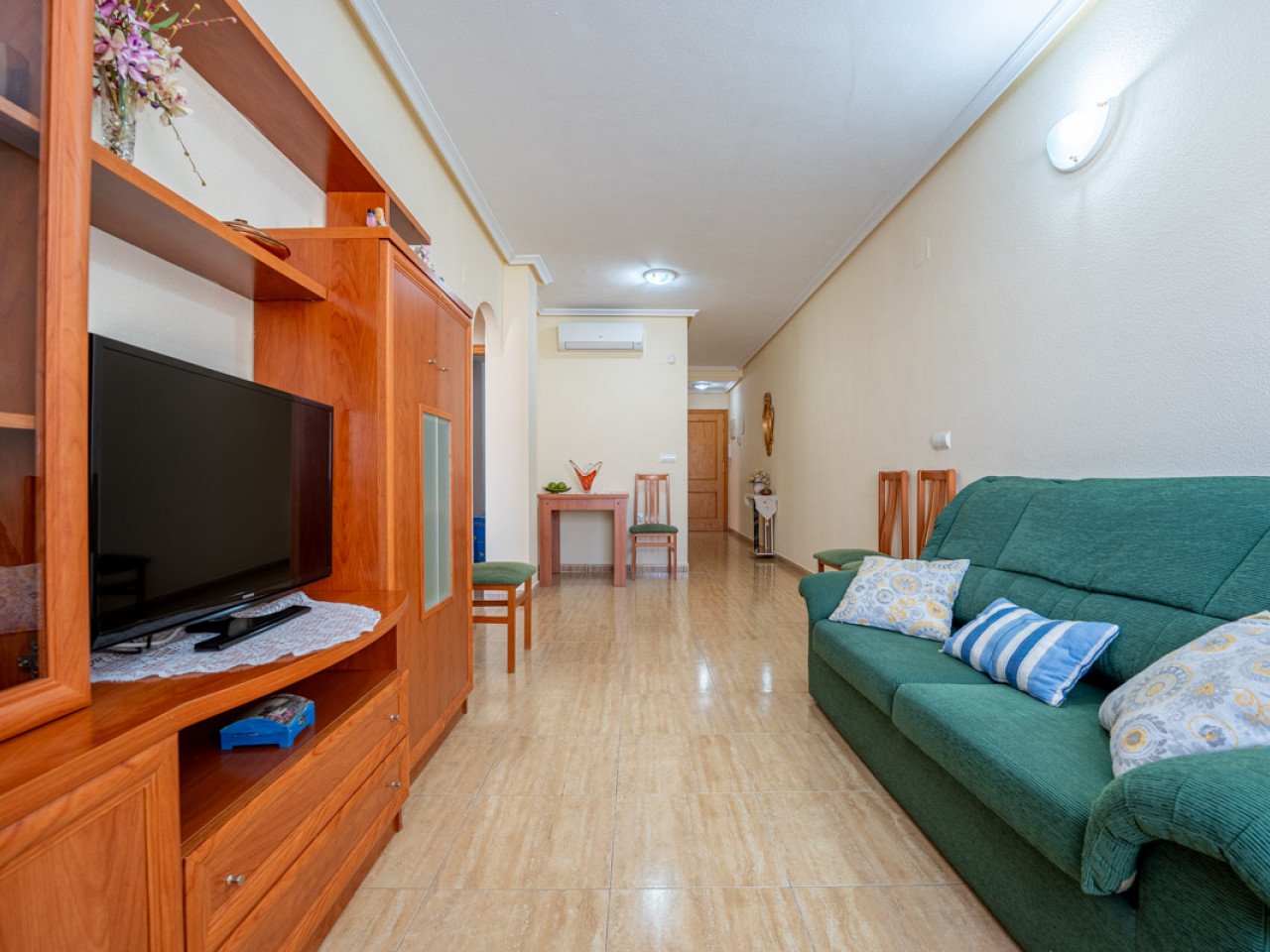 Ready to move in!
This cosy ground floor apartment, located in the charming village of Los Montesinos, has 2 bedrooms and 1 bathroom, ideal both as...