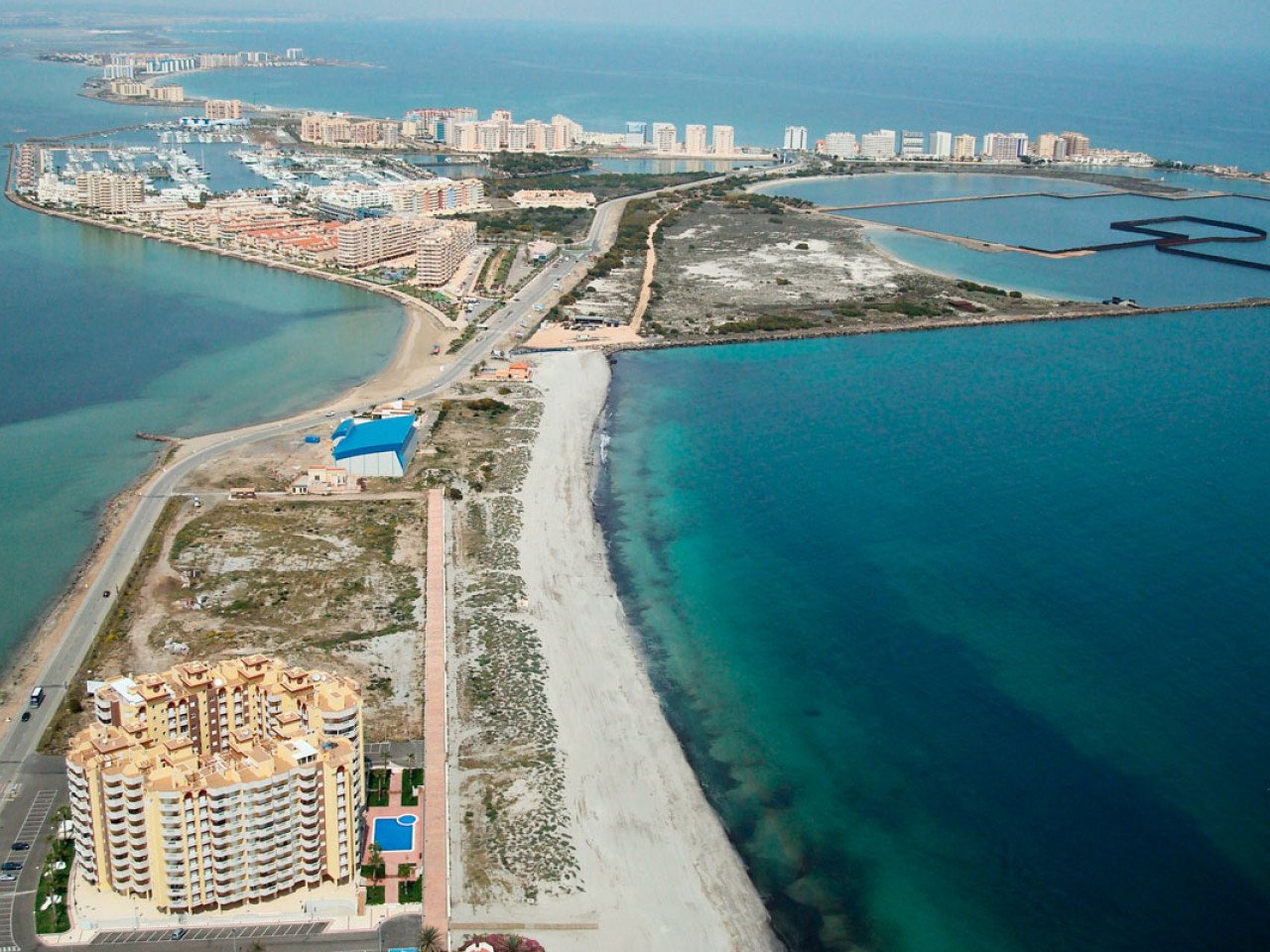 Playa Principe is a new development of one and two-bedroom apartments first-line to the famous La Manga strip. This property comprises of two doubl...