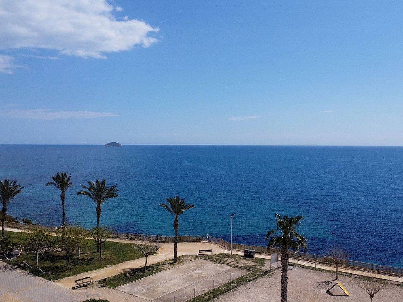 Neubau-Apartments in exklusiver Wohnsiedlung mit Meerblick