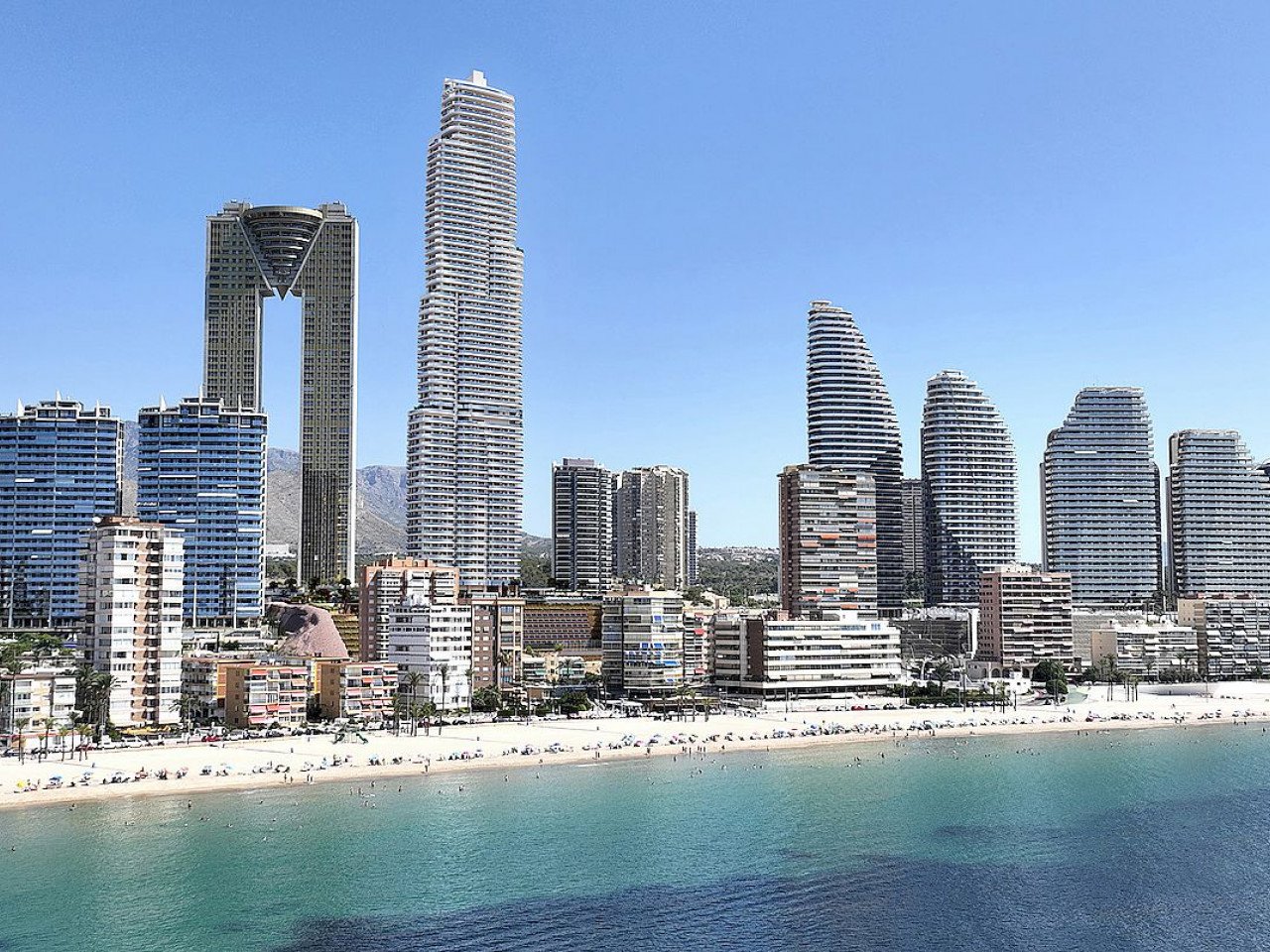 Ultimatives Wohnen am Poniente Strand - höchstes Wohngebäude Europas