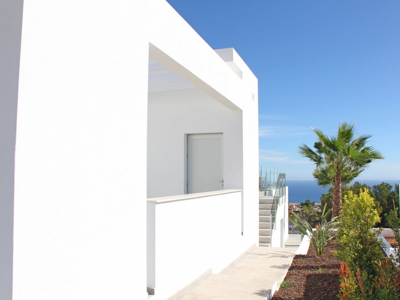 Three-bedroom luxury villa in Cumbre del Sol, Benitachell
The Lirios Design is a new development of modern-style detached villas in the northern Co...
