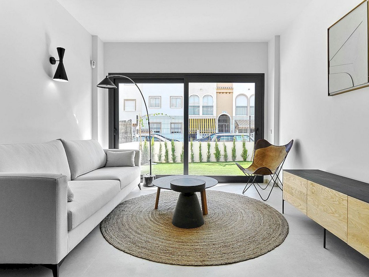 Two-bedroom maisonette in La Veleta in Torrevieja
The Villa Amalia Mediterranean Gardens is a development in the heart of the town of Torreveija, w...