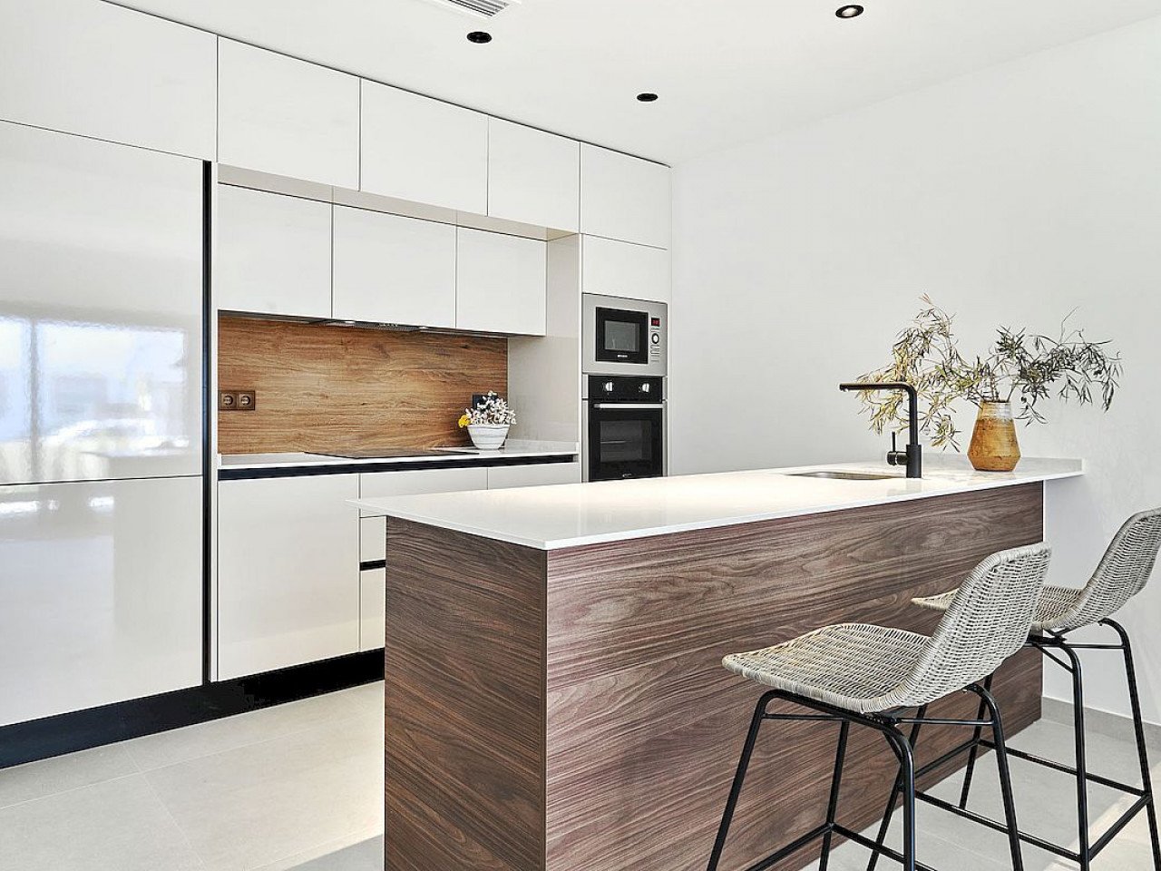 Two-bedroom maisonette in La Veleta in Torrevieja
The Villa Amalia Mediterranean Gardens is a development in the heart of the town of Torreveija, w...