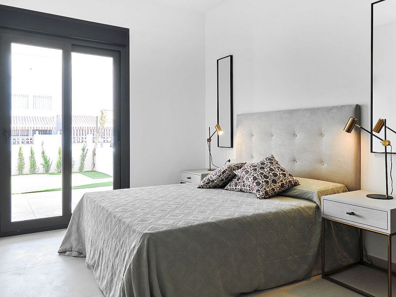 Two-bedroom maisonette in La Veleta in Torrevieja
The Villa Amalia Mediterranean Gardens is a development in the heart of the town of Torreveija, w...