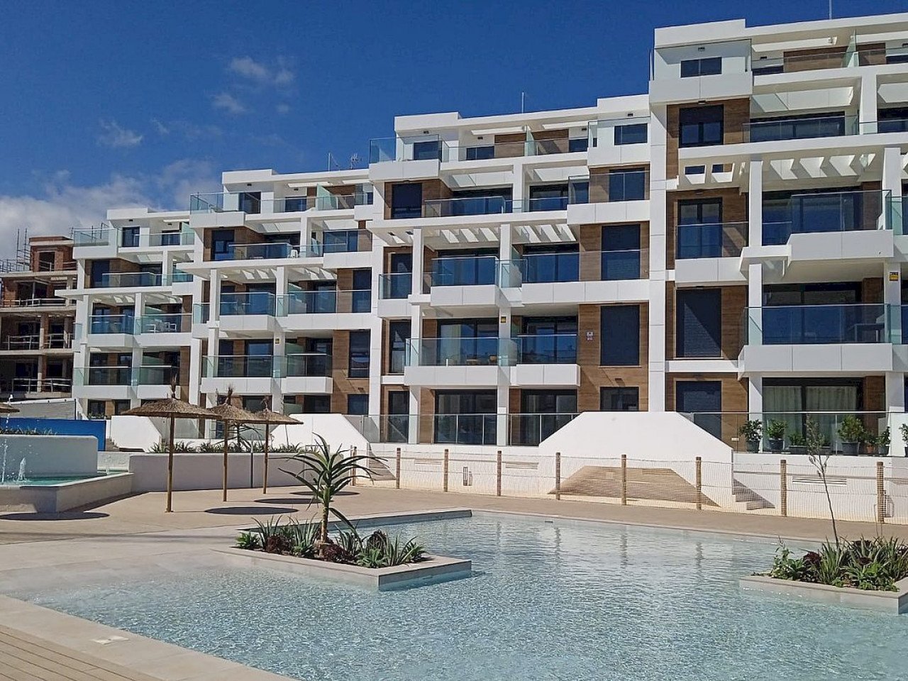 Two and three-bedroomed apartments in Les Marines, Denia
L’Estanyo is a modern beachfront development consisting of 100 apartments with a choice of...