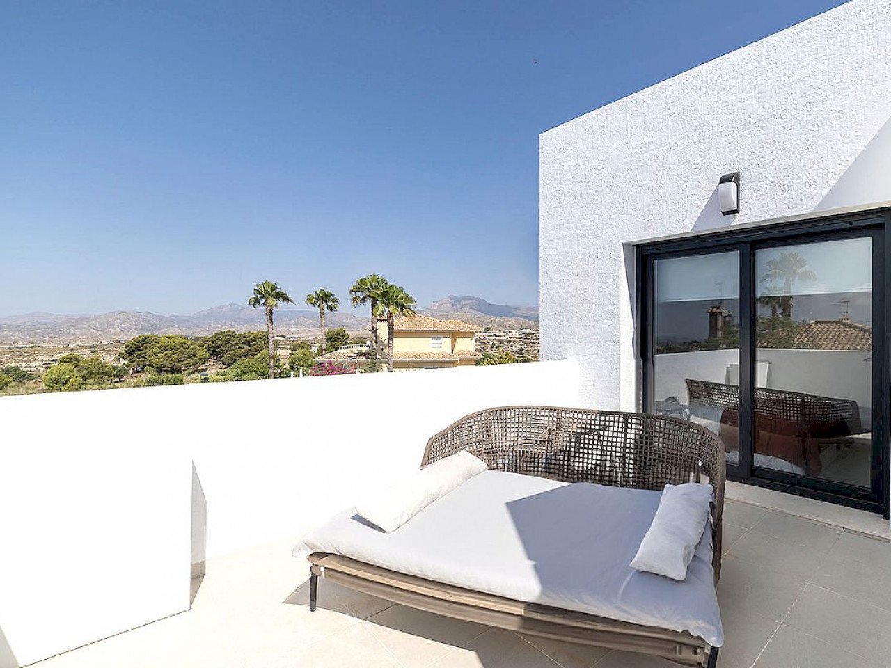 Fantastische Neubau-Doppelhaushälften auf großen Grundstücken