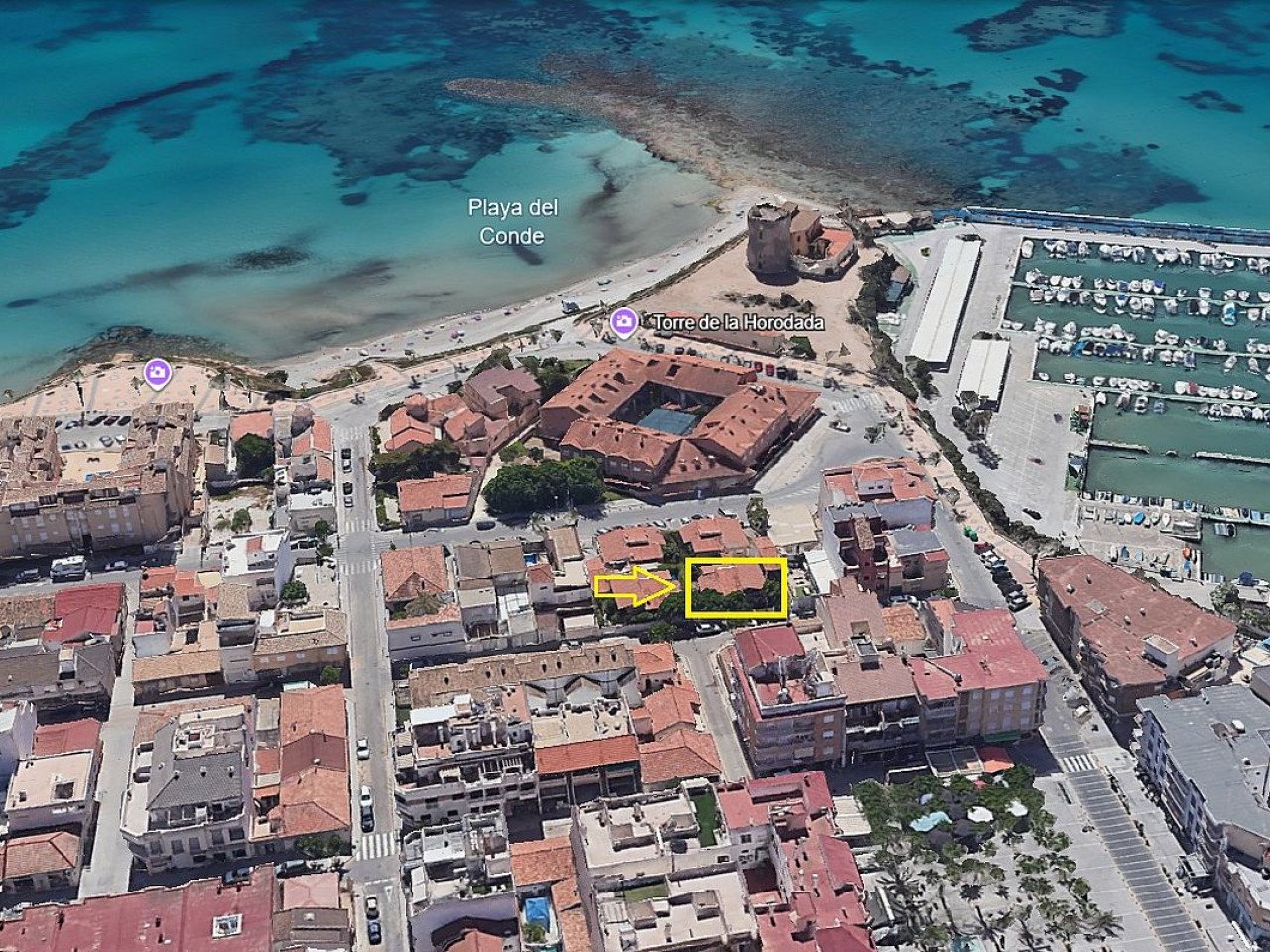 New residential project of apartments in Torre de la Horadada, ideally located just 140 metres from the beach and next to the marina.

This exclusi...