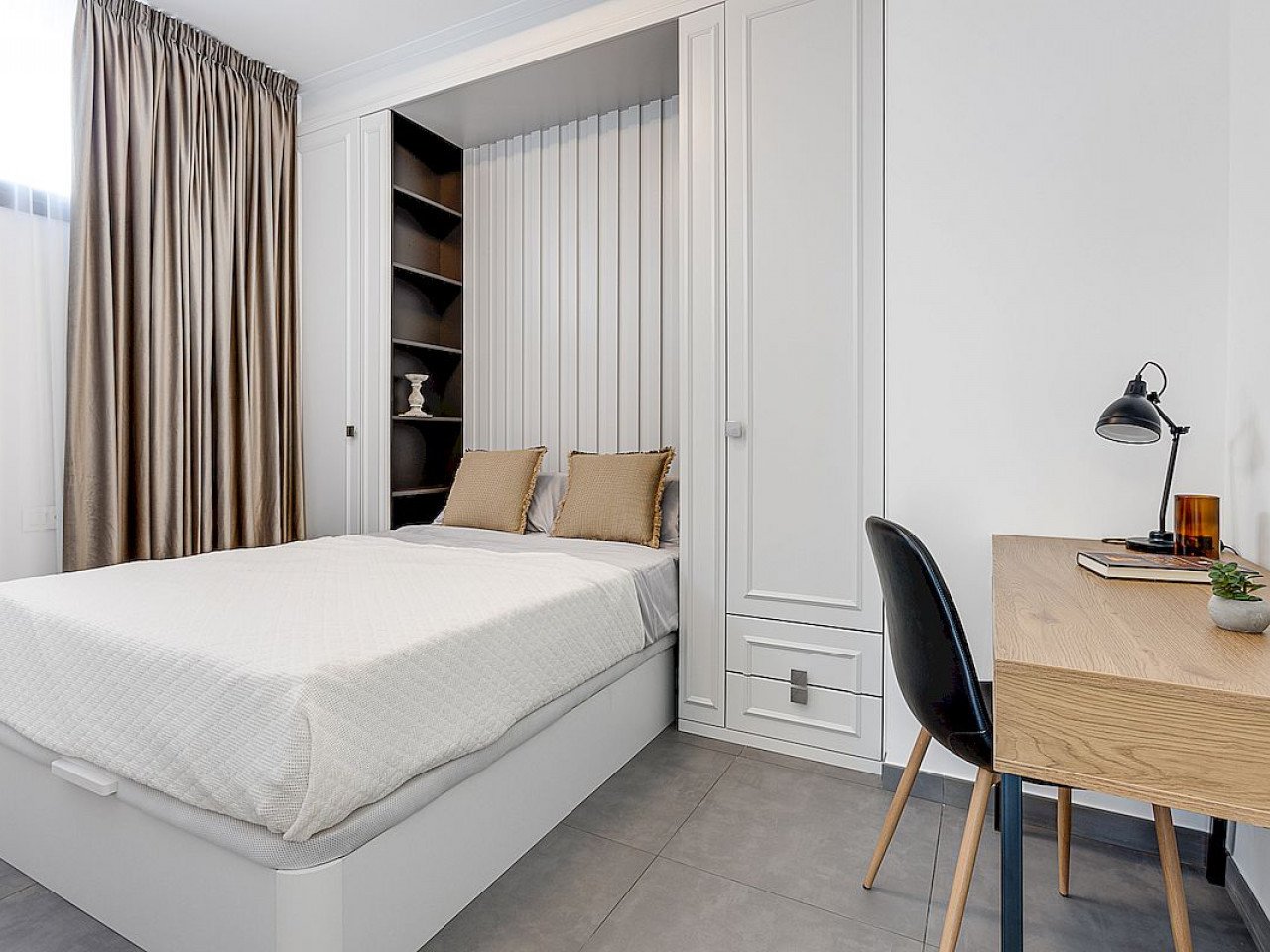 Residencial Paraíso de la Mata offers 2 detached villas with 4 bedrooms, each one with a plot of land of 320 m² and a private pool, and only a 1 mi...