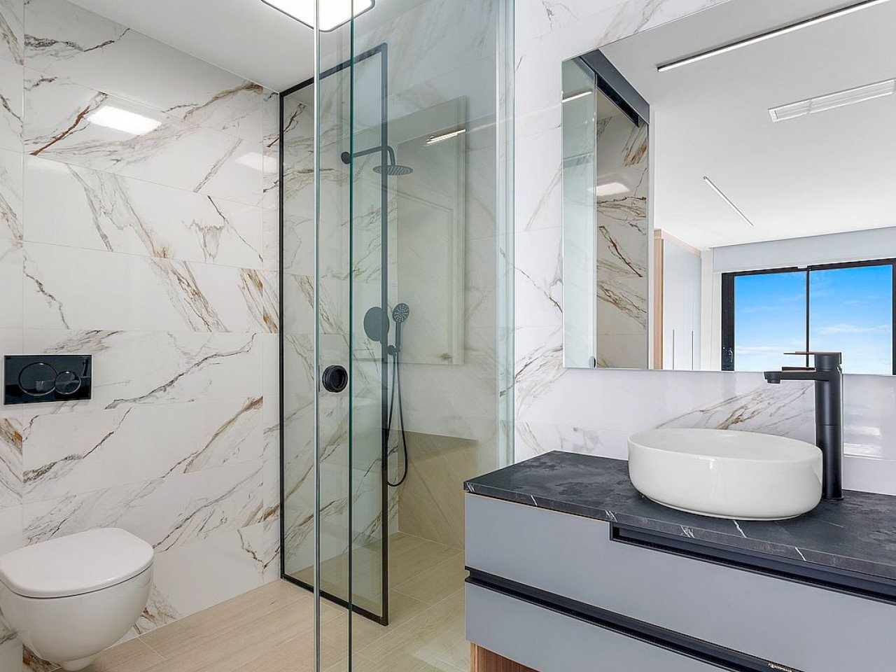 Modernes Neubau-Penthouse - große Terrasse - möbliert!