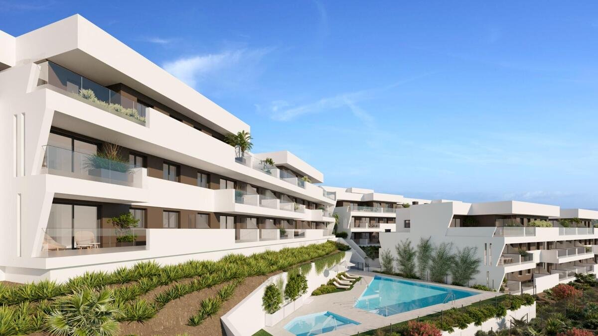 New build, 3 bedroom, 2 bathroom apartment in Estepona