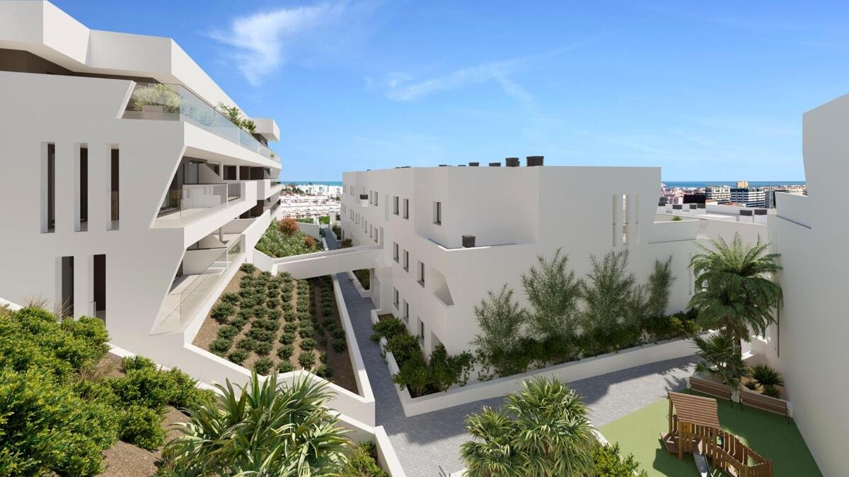 New build, 3 bedroom, 2 bathroom apartment in Estepona