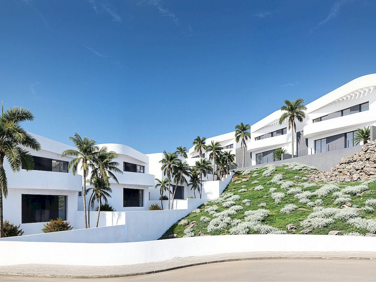 New residential development of 53 modern villas is located in La Finca Golf Resort in Algorfa, one of the most sought after areas of the Costa Blan...