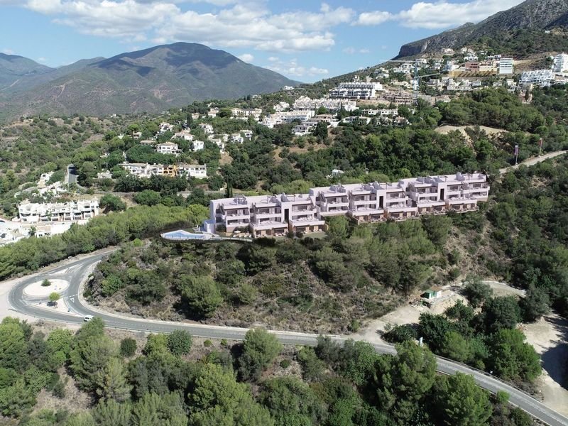 Bei MARBELLA - Exklusives NEUBAU-Penthouse in wunderbarem Naturumfeld