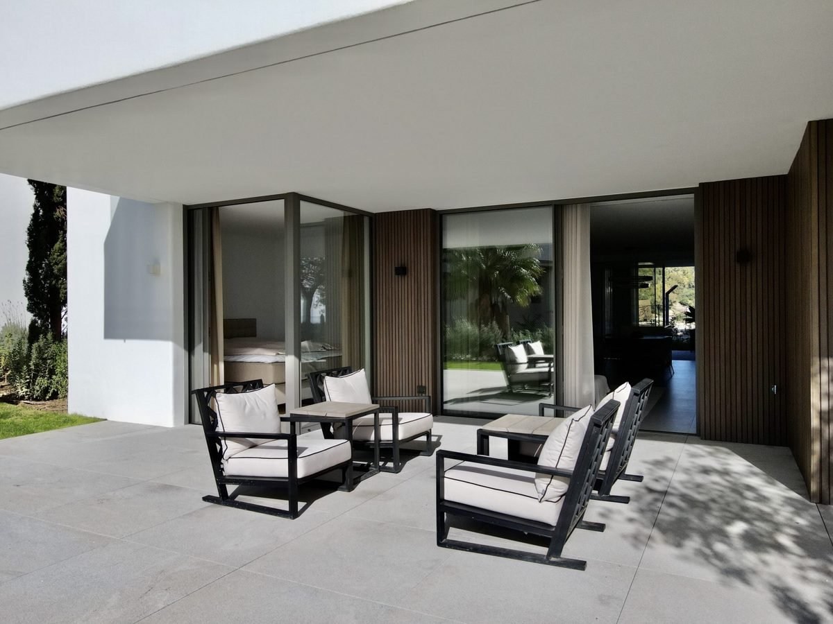 3-Bed High End Apartment Benahavis 