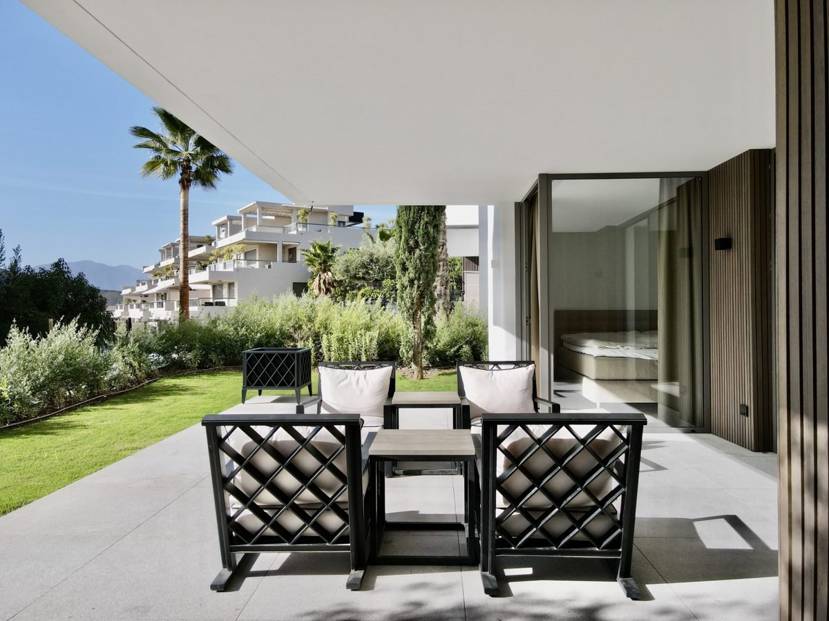3-Bed High End Apartment Benahavis 