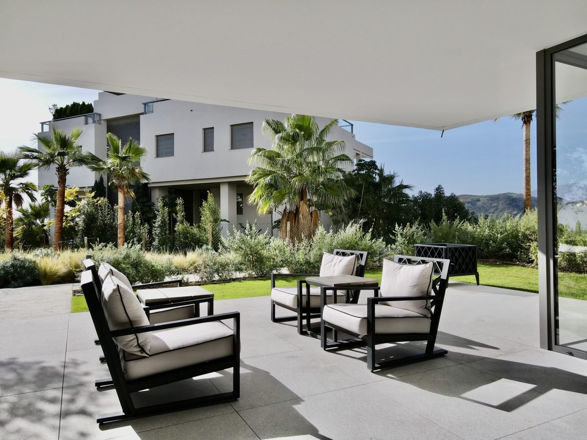 3-Bed High End Apartment Benahavis 