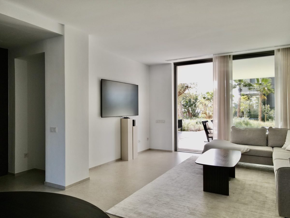 3-Bed High End Apartment Benahavis 