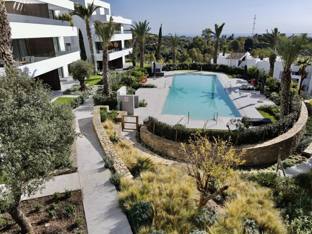 3-Bed High End Apartment Benahavis 