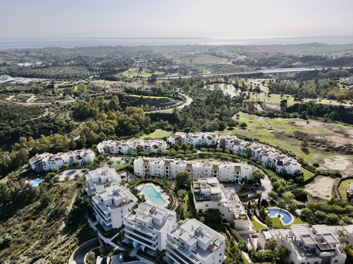 3-Bed High End Apartment Benahavis 