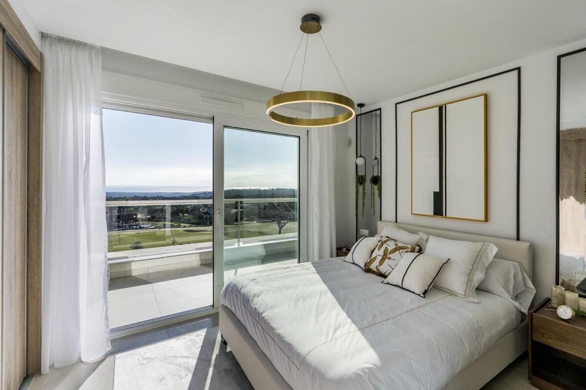 New build, 3 bedroom, 2 bathroom apartment in Sotogrande
