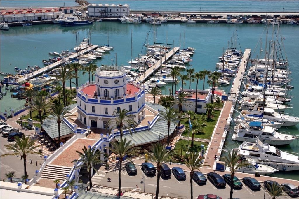 New build, 2 bedroom, 2 bathroom apartment in Estepona