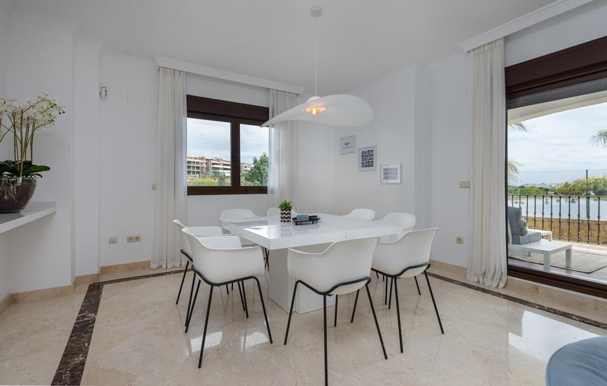 4-bedroom Semidetached Golf Villas in Estepona