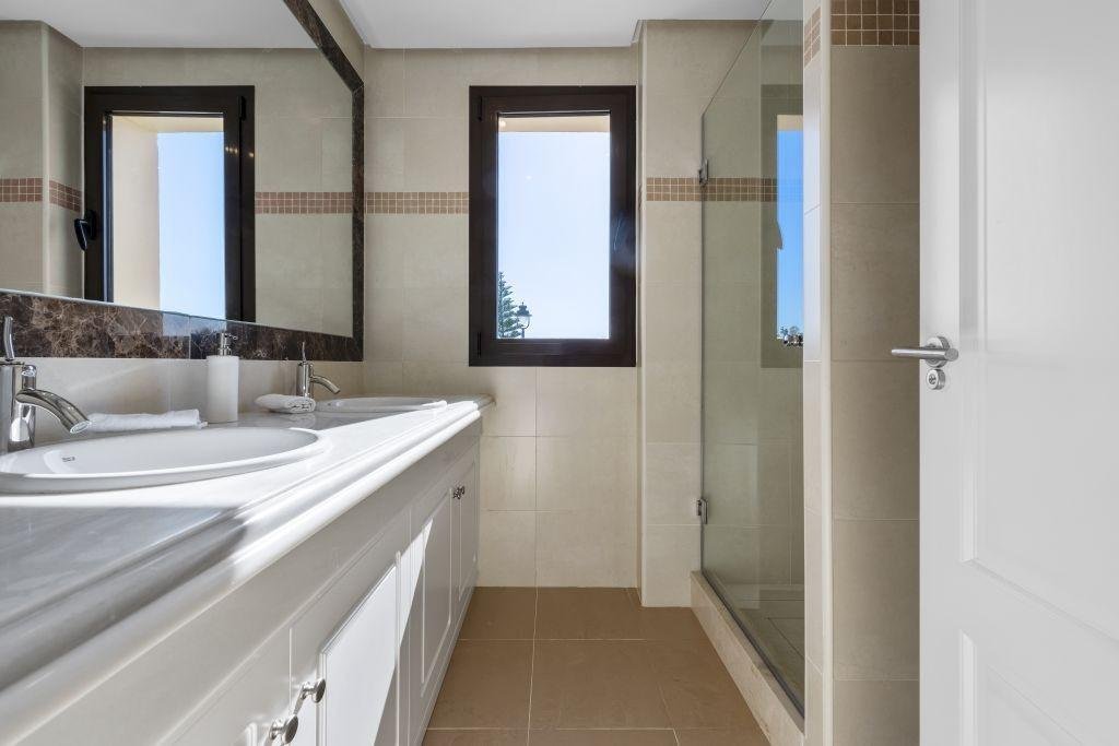 4-bedroom Semidetached Golf Villas in Estepona