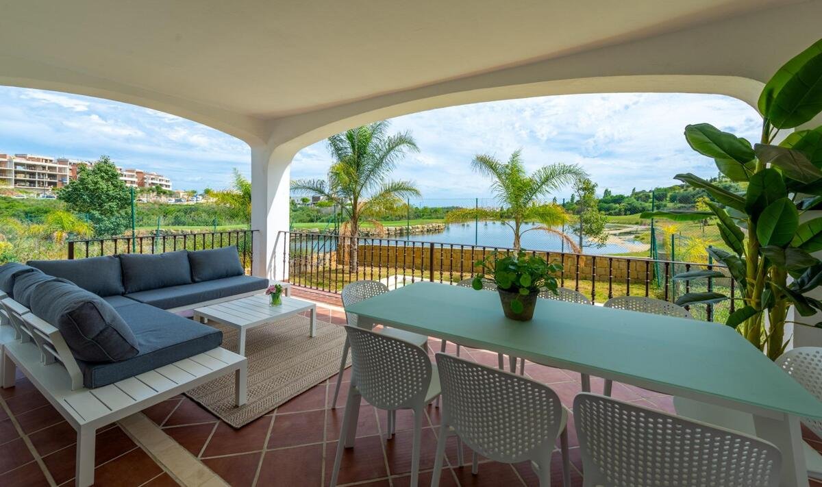4-bedroom Semidetached Golf Villas in Estepona