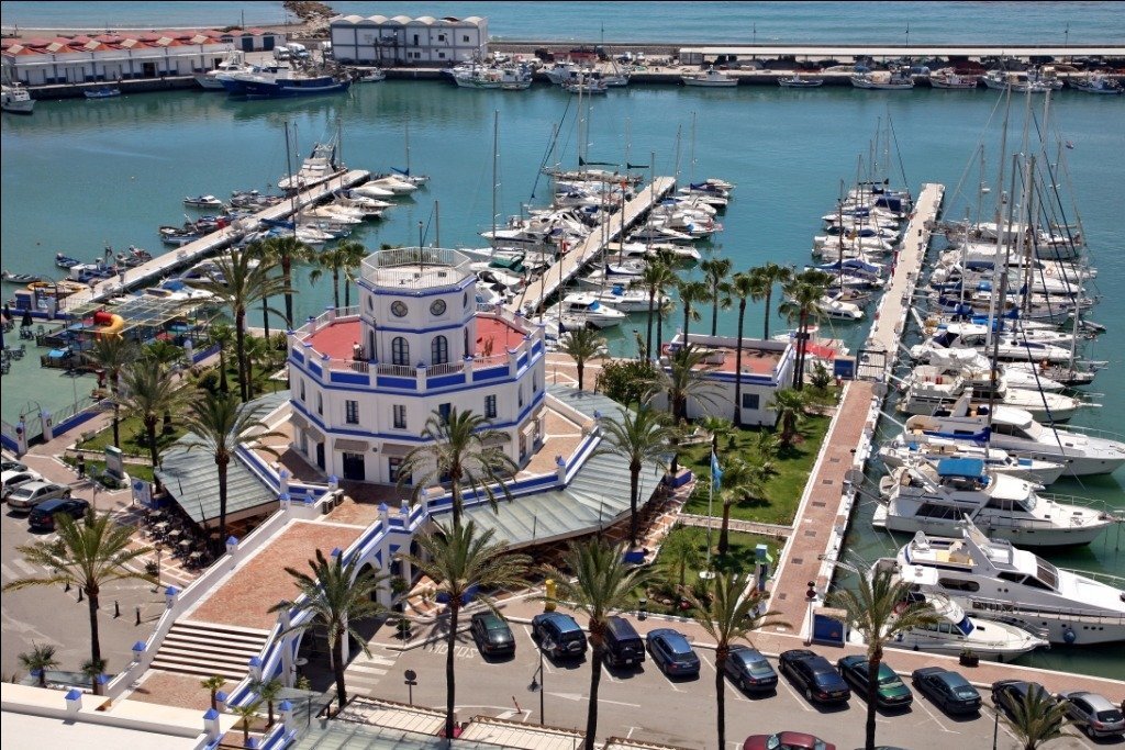 New build, 2 bedroom, 2 bathroom apartment in Estepona