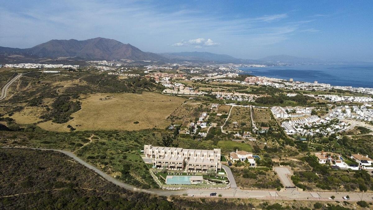 New build, 3 bedroom, 3 bathroom town house in Manilva