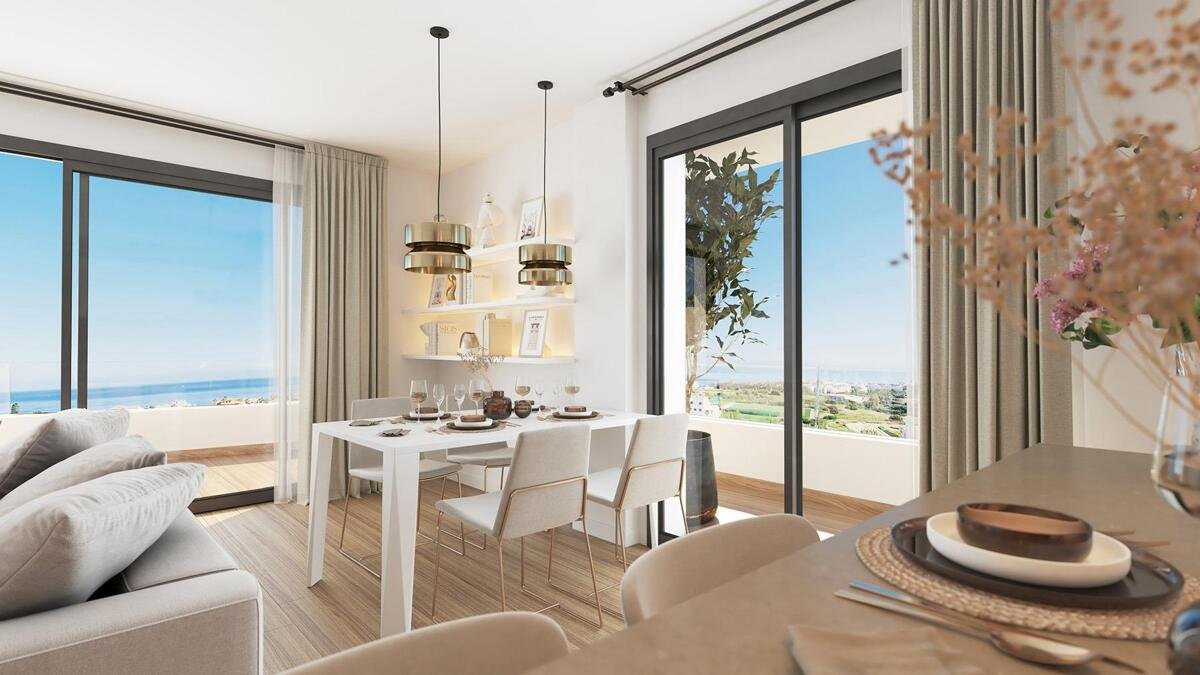New build, 4 bedroom, 2 bathroom penthouse in Estepona