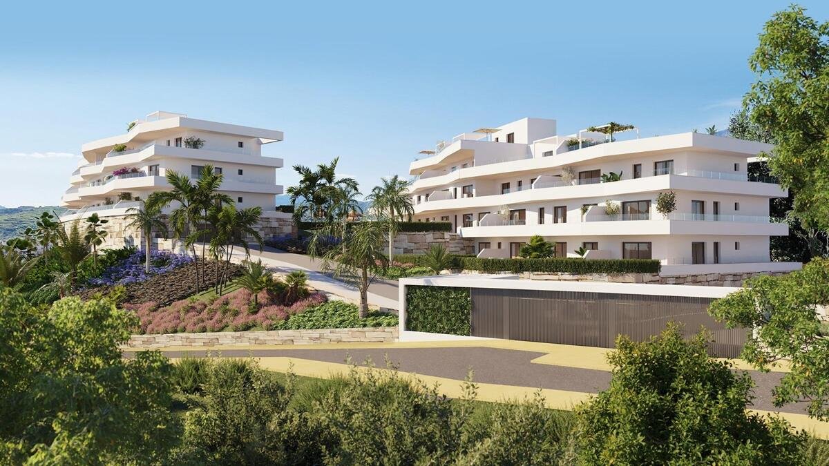 New build, 4 bedroom, 2 bathroom penthouse in Estepona