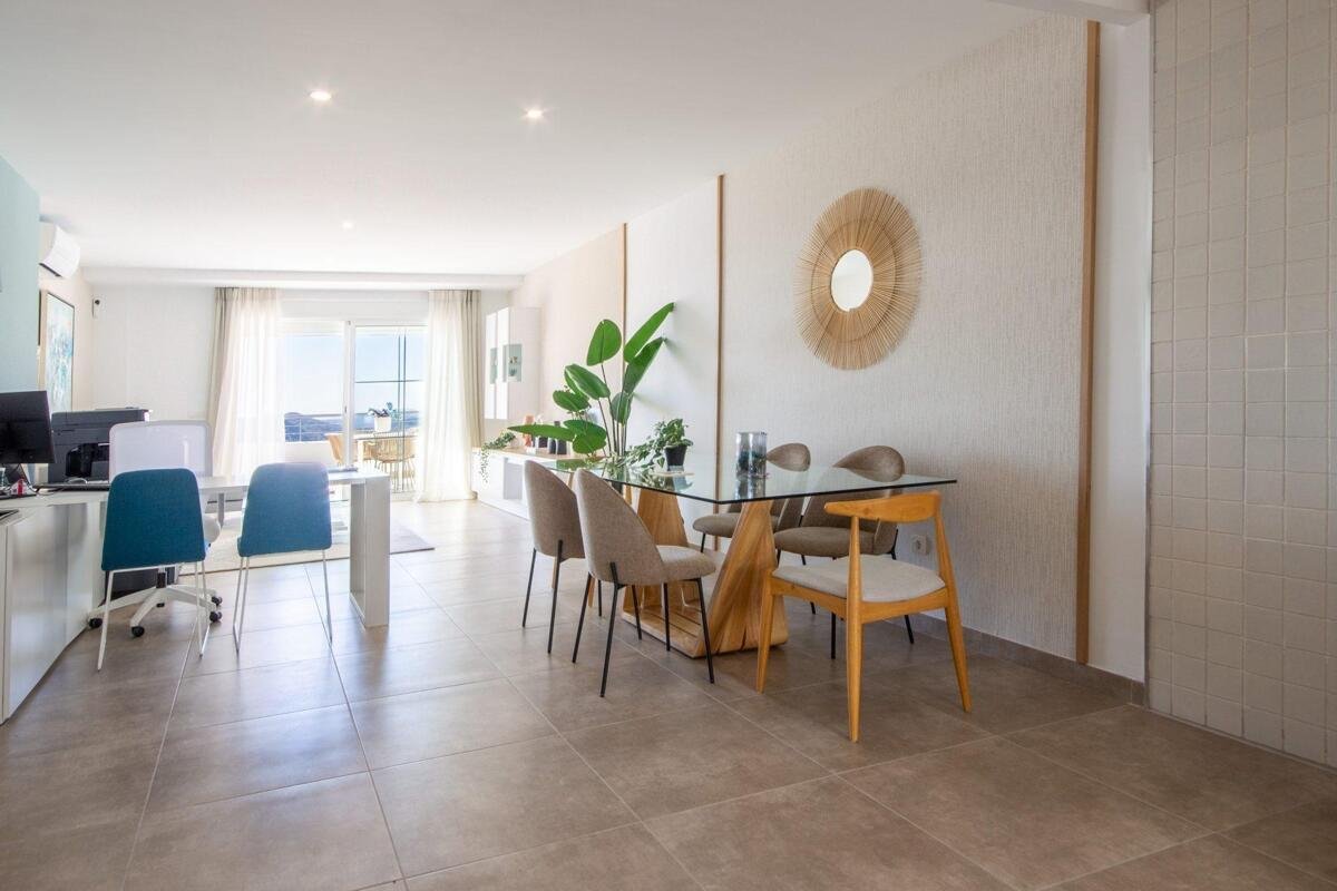 New build, 1 bedroom, 2 bathroom Apartment in Istán