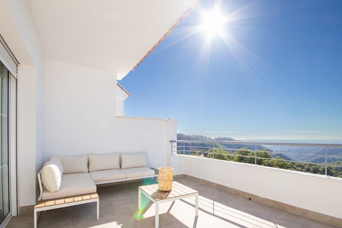 New build, 1 bedroom, 2 bathroom Apartment in Istán