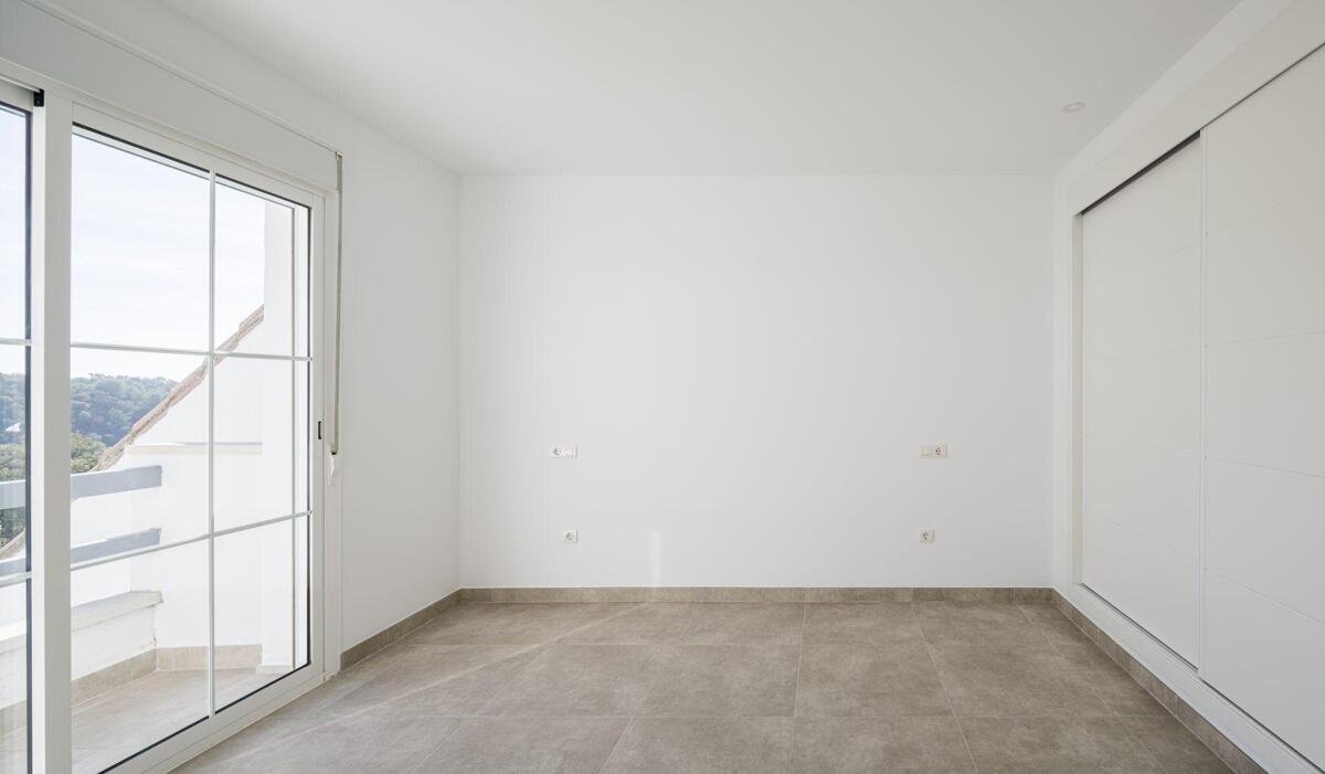 New build, 1 bedroom, 2 bathroom Apartment in Istán