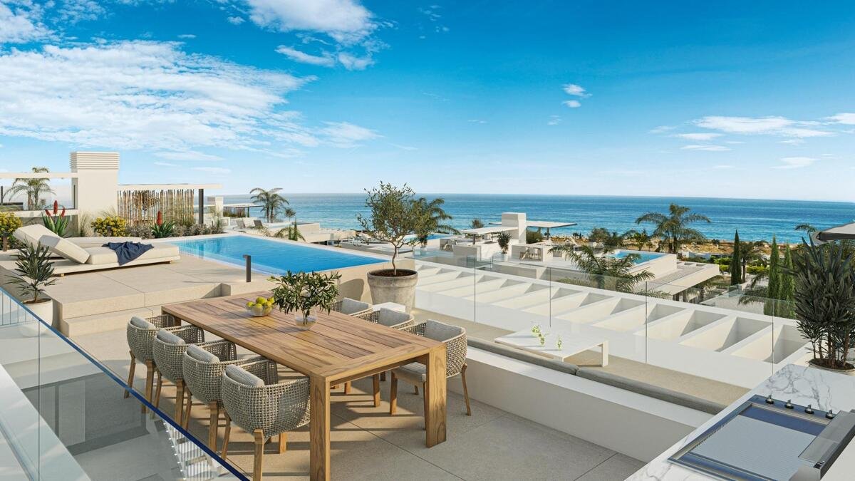 New build, 2 bedroom, 2 bathroom top floor bungalow in Marbella