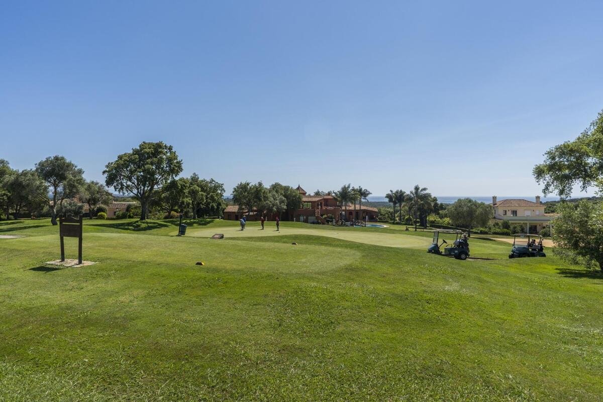 New build, 3 bedroom, 2 bathroom apartment in Sotogrande