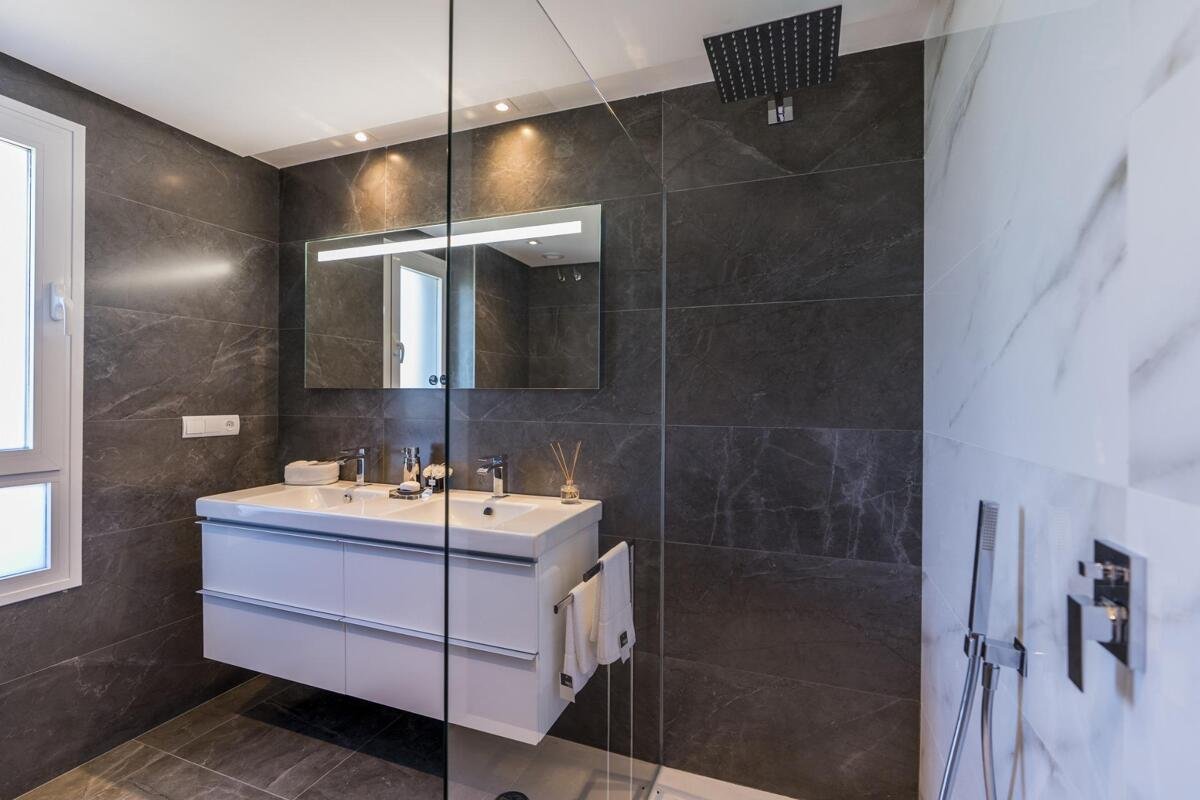 New build, 3 bedroom, 2 bathroom apartment in Sotogrande