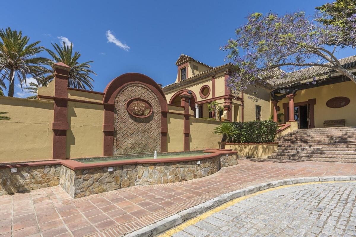 New build, 3 bedroom, 2 bathroom apartment in Sotogrande