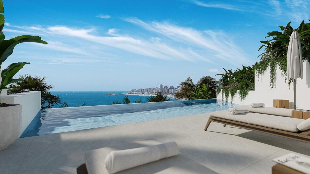 New build, 3 bedroom, 2 bathroom town house in Fuengirola