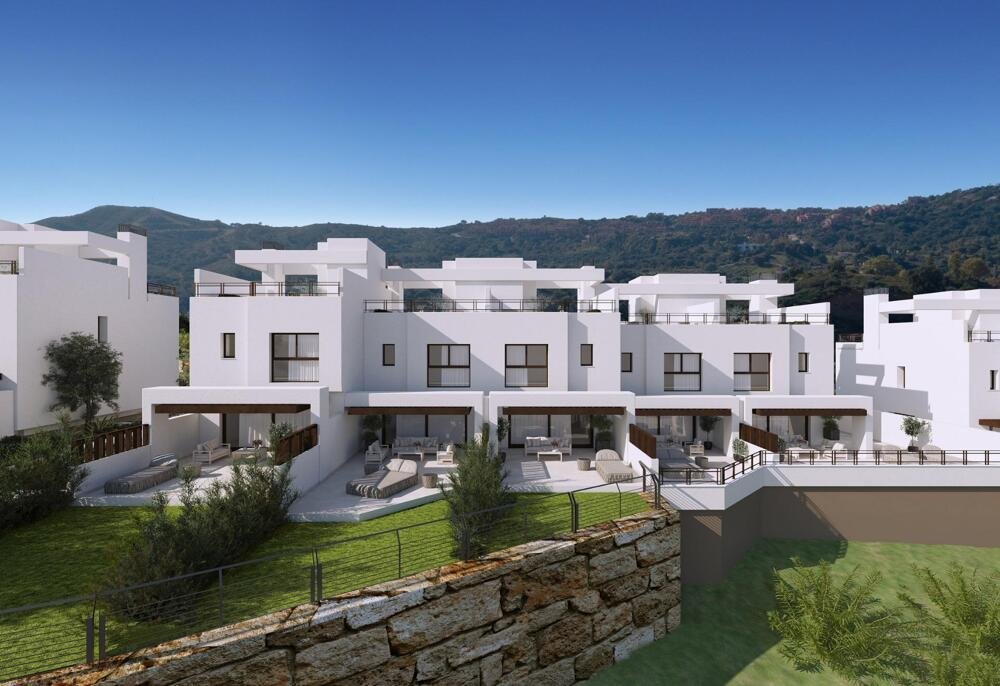 New build, 3 bedroom, 2 bathroom town house in Mijas